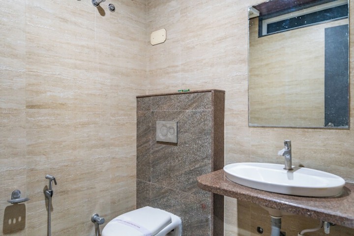 Room 9 of 15