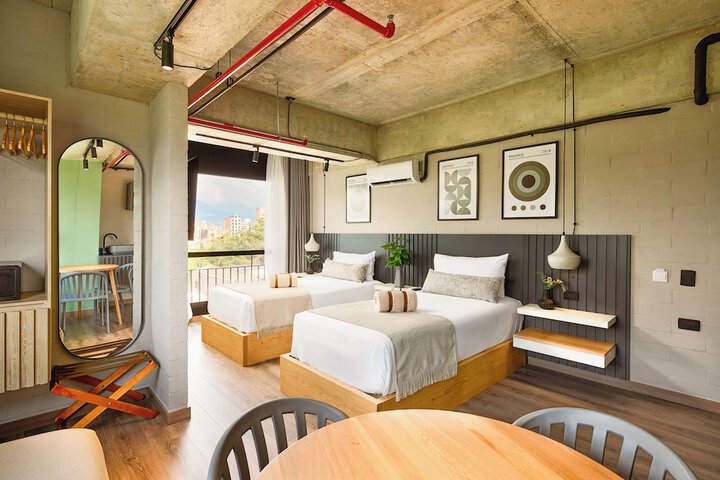 Room 7 of 36