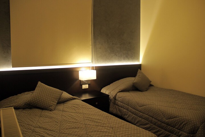 Room 7 of 82