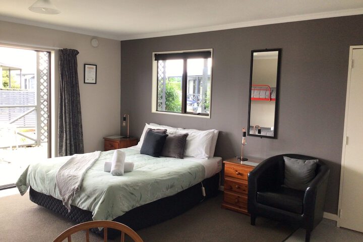 Room 19 of 42