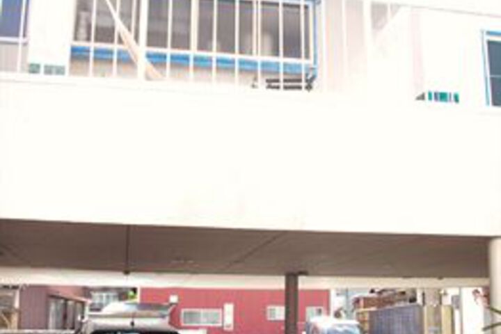 Hotel Exterior 7 of 26