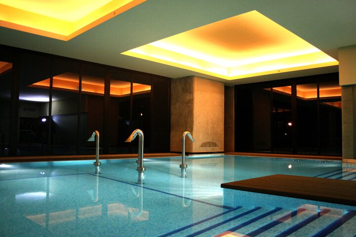 Pools & Facilities