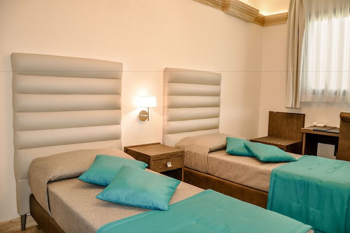 Room 10 of 73