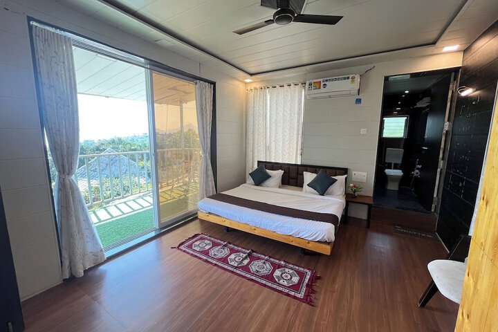 Room 34 of 96