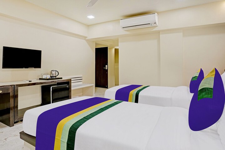Room 12 of 53