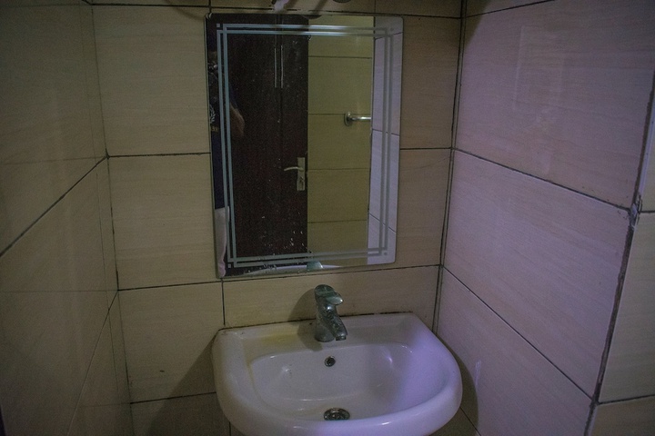 Room 36 of 89