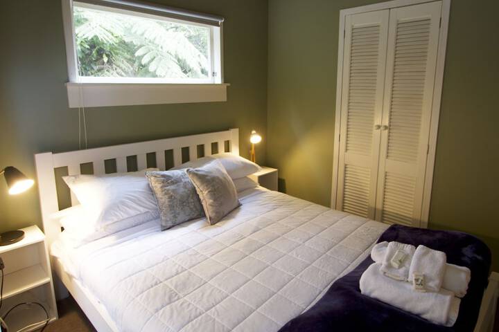 Room 8 of 27