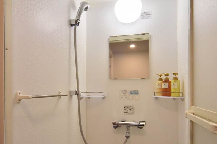 Room 17 of 48