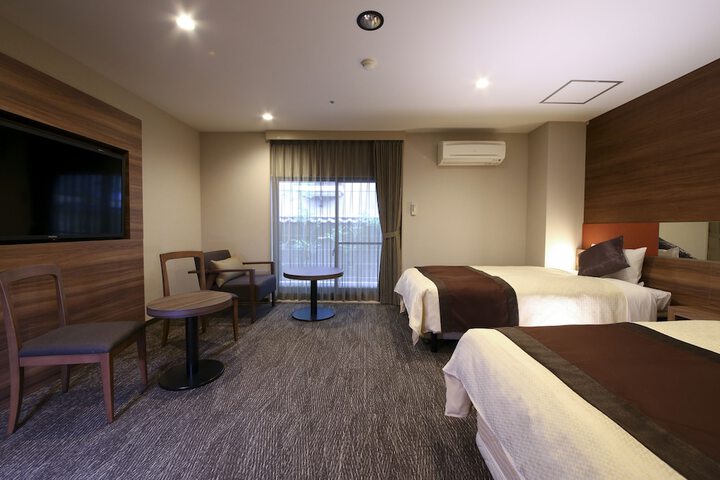 Room 11 of 62