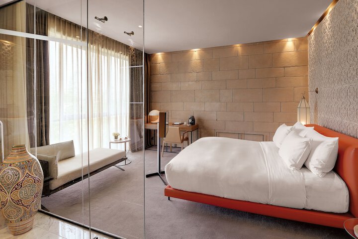 Room 7 of 74