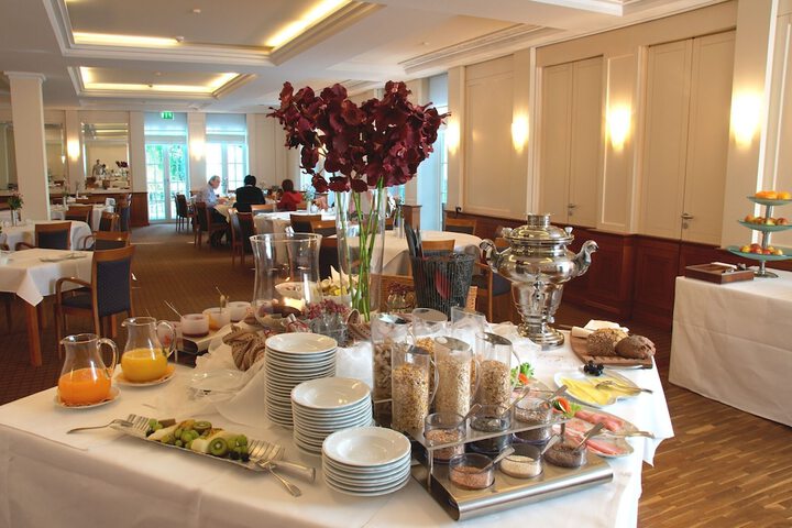 Breakfast/Coffee Service 33 of 38