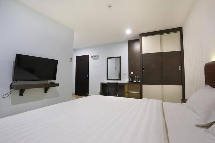 Room 15 of 31