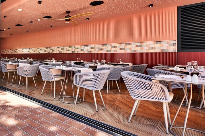Dining 90 of 123