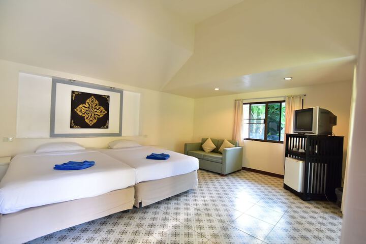 Room 21 of 165