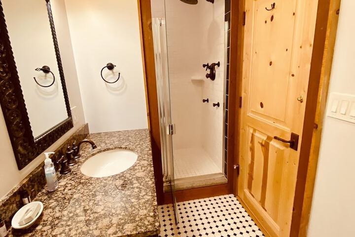 Room 163 of 241