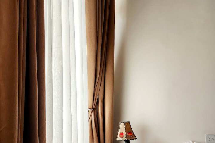 Room 2 of 2