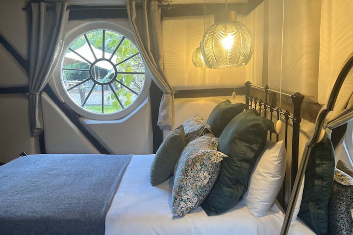 Room 18 of 90