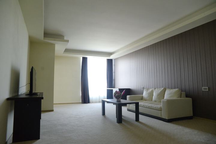 Room 16 of 62