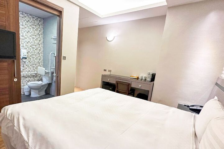 Room 30 of 55