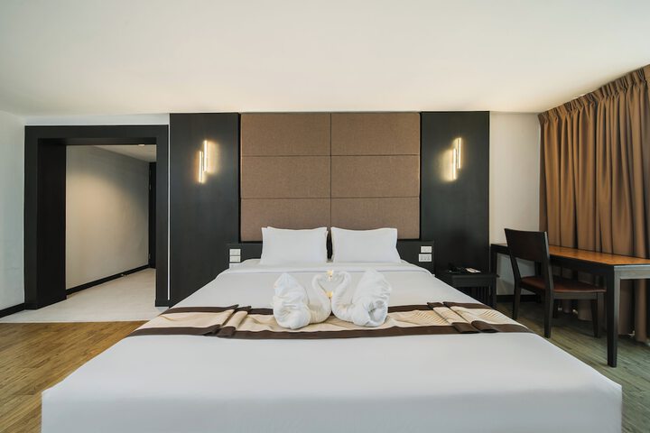 Room 12 of 74