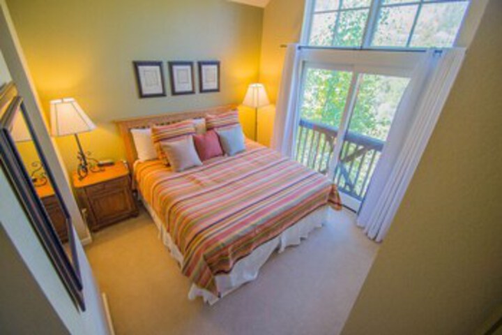 Room 30 of 40