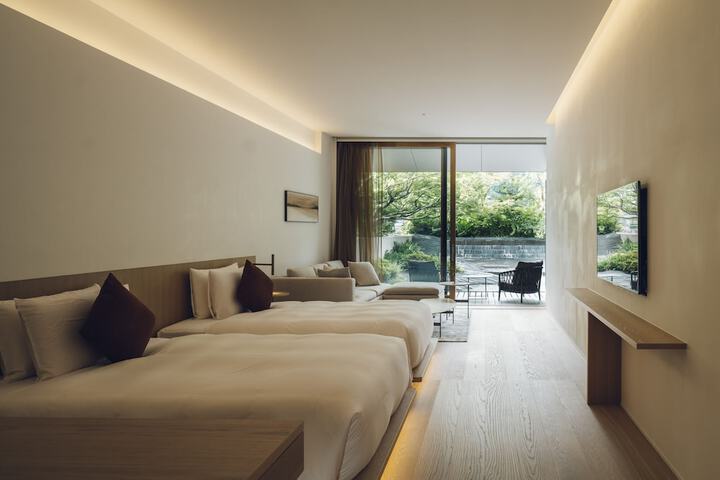 Room 28 of 131