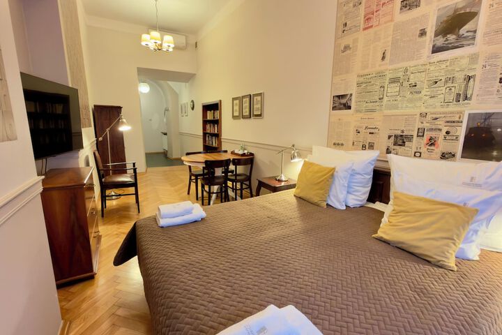 Room 35 of 121