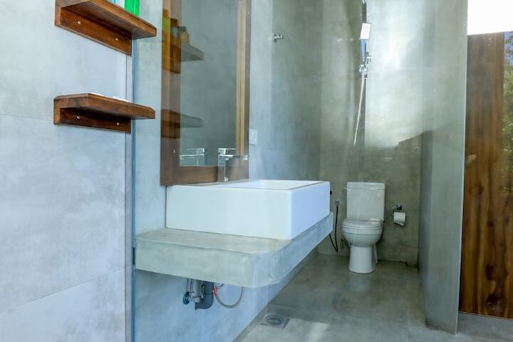 Room 14 of 26