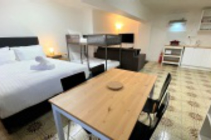 Room 555 of 693