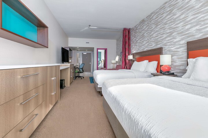Room 6 of 34