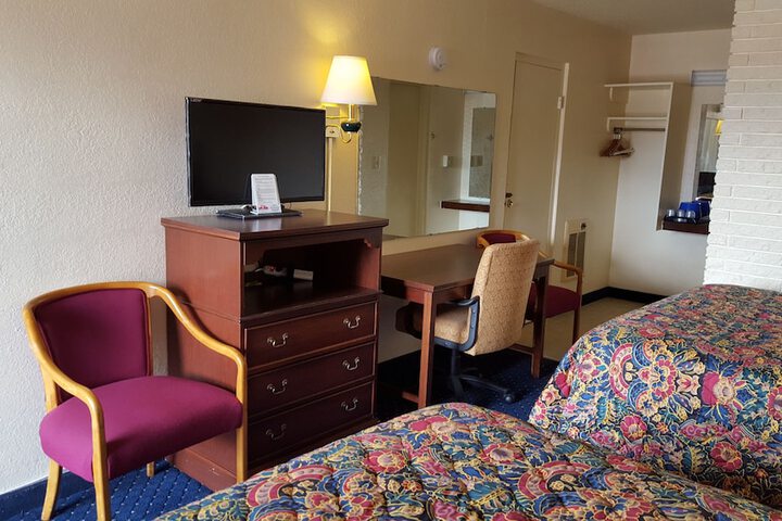 Room 6 of 35