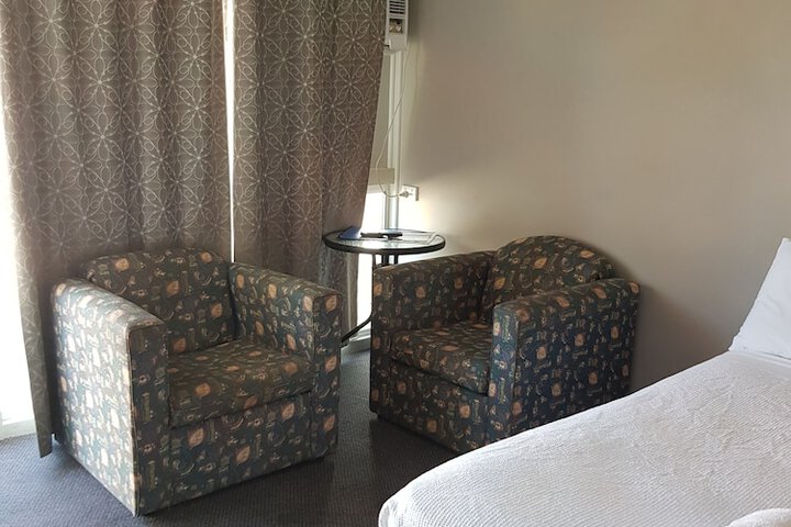 Room 74 of 108
