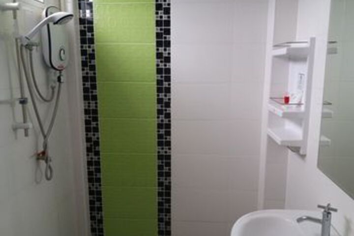 Room 3 of 37