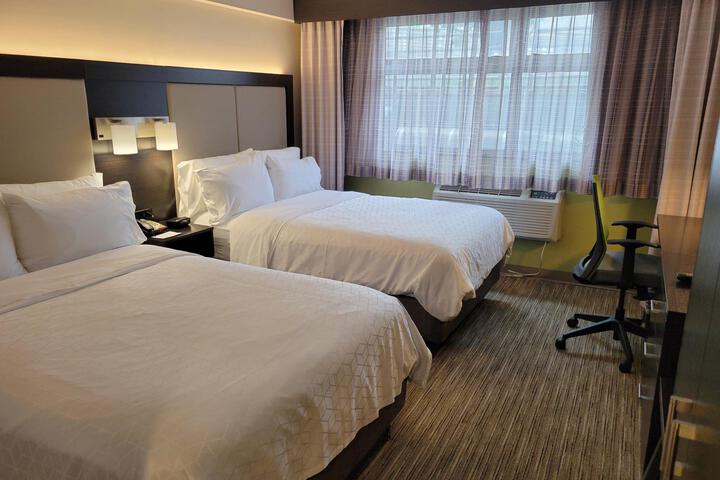 2 Double Beds (1 of 8)