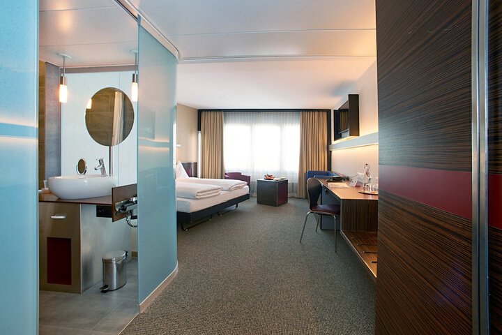 Room 21 of 75