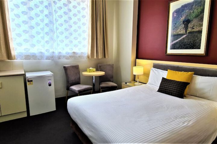 Room 10 of 51