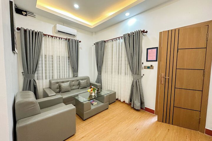 Room 83 of 180