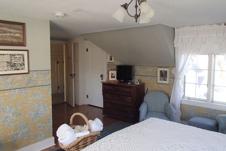 Room 9 of 60