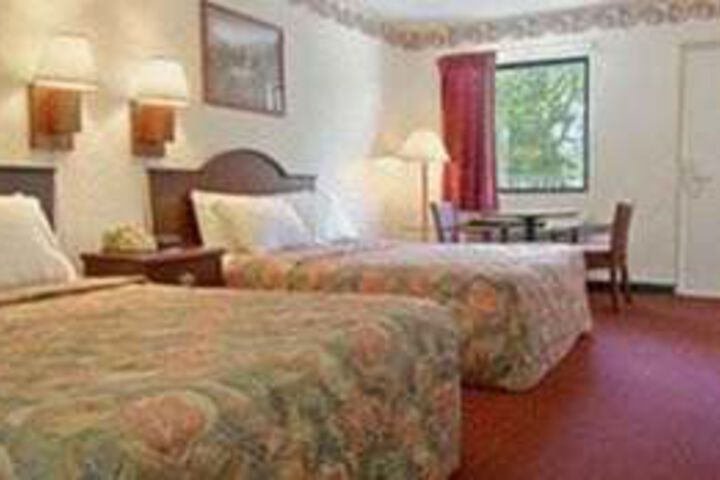 Room 4 of 5