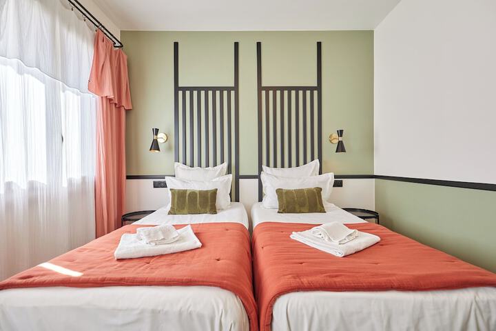 Room 3 of 36