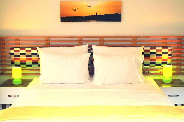 Room 12 of 42