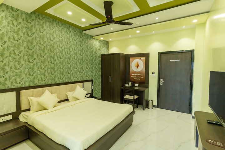 Room 5 of 21