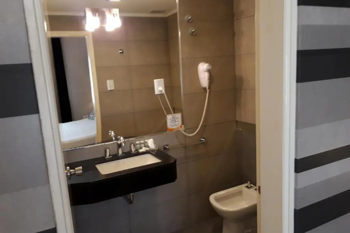 Room 10 of 21