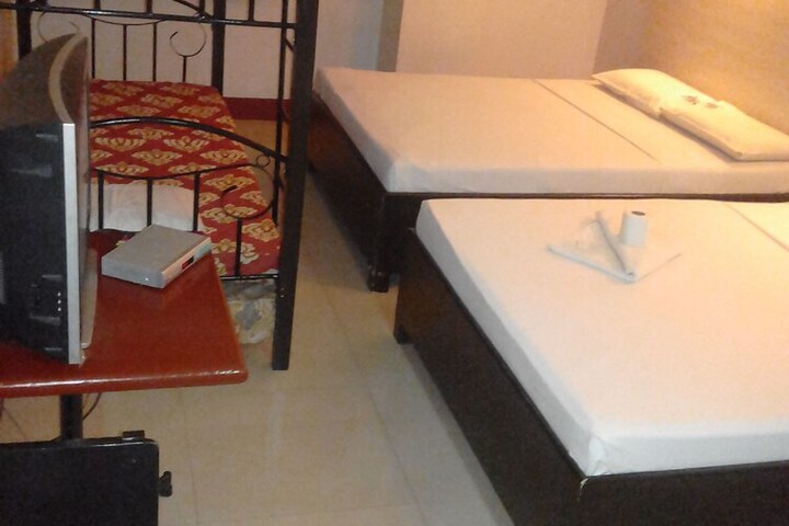 Room 15 of 94