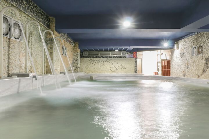 Spa 13 of 16
