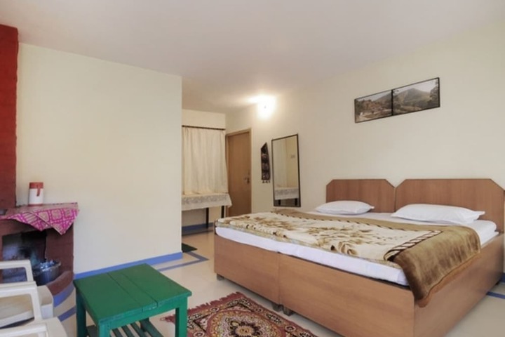 Room 9 of 23