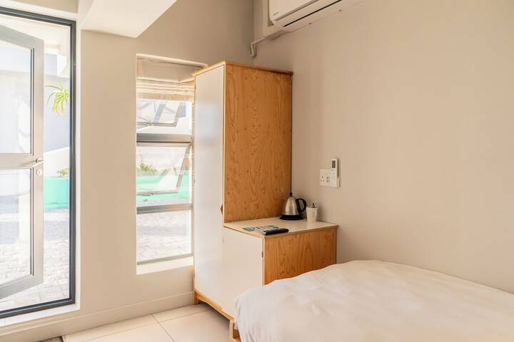 Room 59 of 148