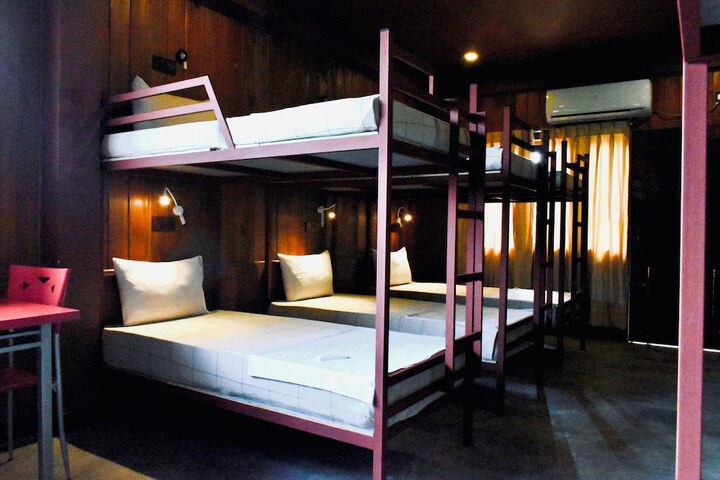 Room 15 of 48