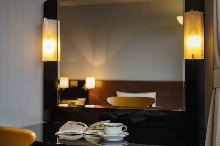 Room 16 of 74