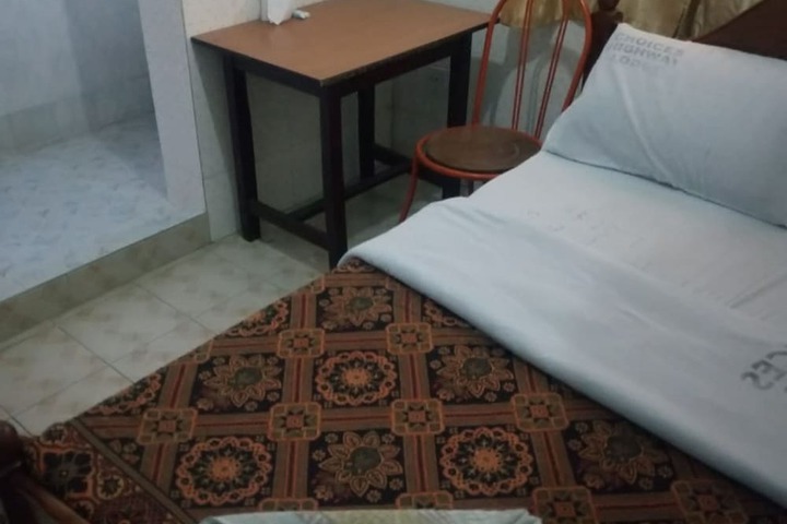 Room 7 of 31